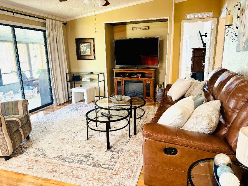 1374 Deverly Drive a Lakeland, FL Mobile or Manufactured Home for Sale